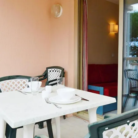 T2 Avec Piscine Et Salle De Sport, A 400m De La Plage, Parking Inclus - Golfe-juan - Fr-1-252-140 * Vallauris