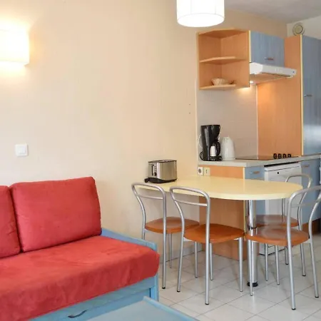 T2 Avec Piscine Et Salle De Sport, A 400m De La Plage, Parking Inclus - Golfe-juan - Fr-1-252-140